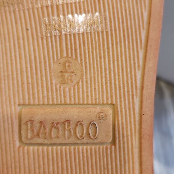 Bamboo sandals new in box size 6 - Picture 2 of 4